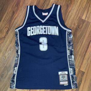 Mitchell & Ness Men’s M Georgetown Hoyas Allen Iverson #3 Jersey ‘95-‘96 College